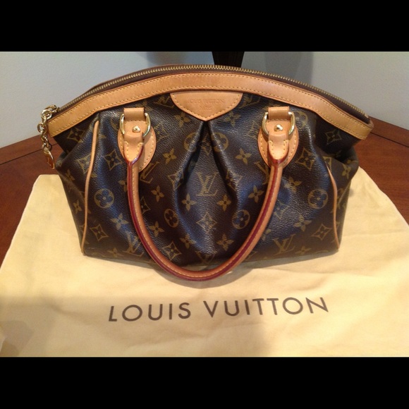 Louis Vuitton Handbags - Louis Vuitton Tivoli Bag 💯% Authentic